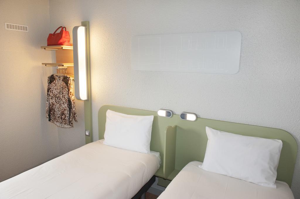 Ibis Budget Goussainville Charles De Gaulle Exterior foto